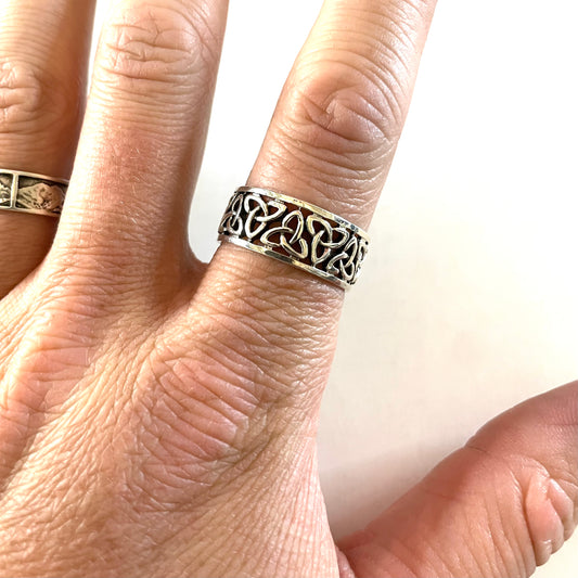Sterling Triquetra Band