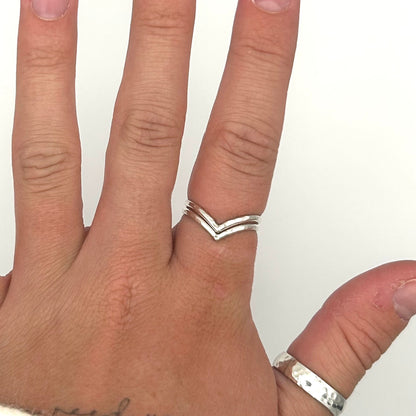 Double V Ring