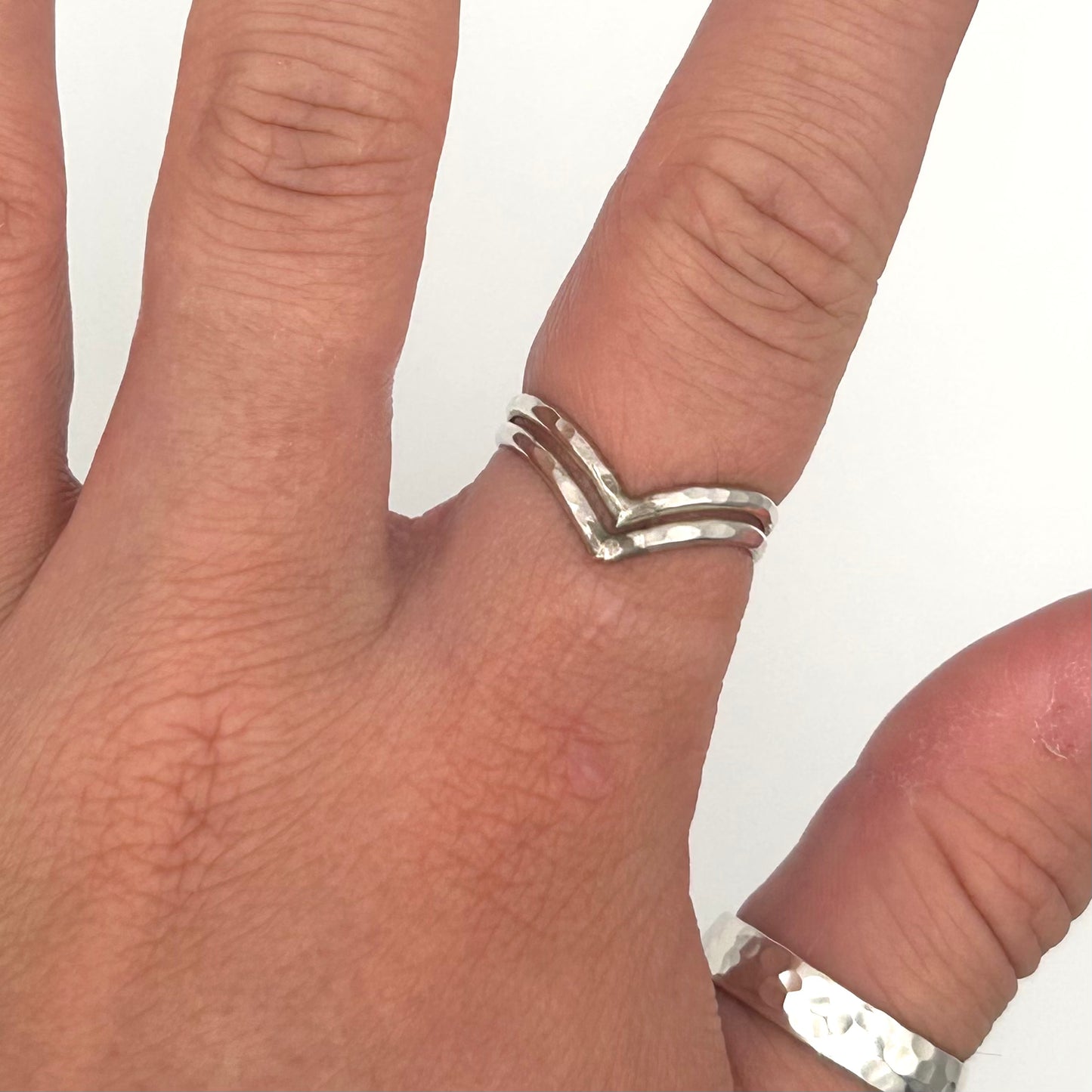 Double V Ring