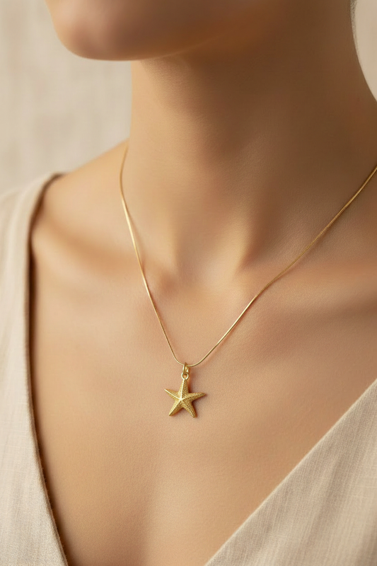 Gold fill 11mm star pendant on 18 inch snake chain
